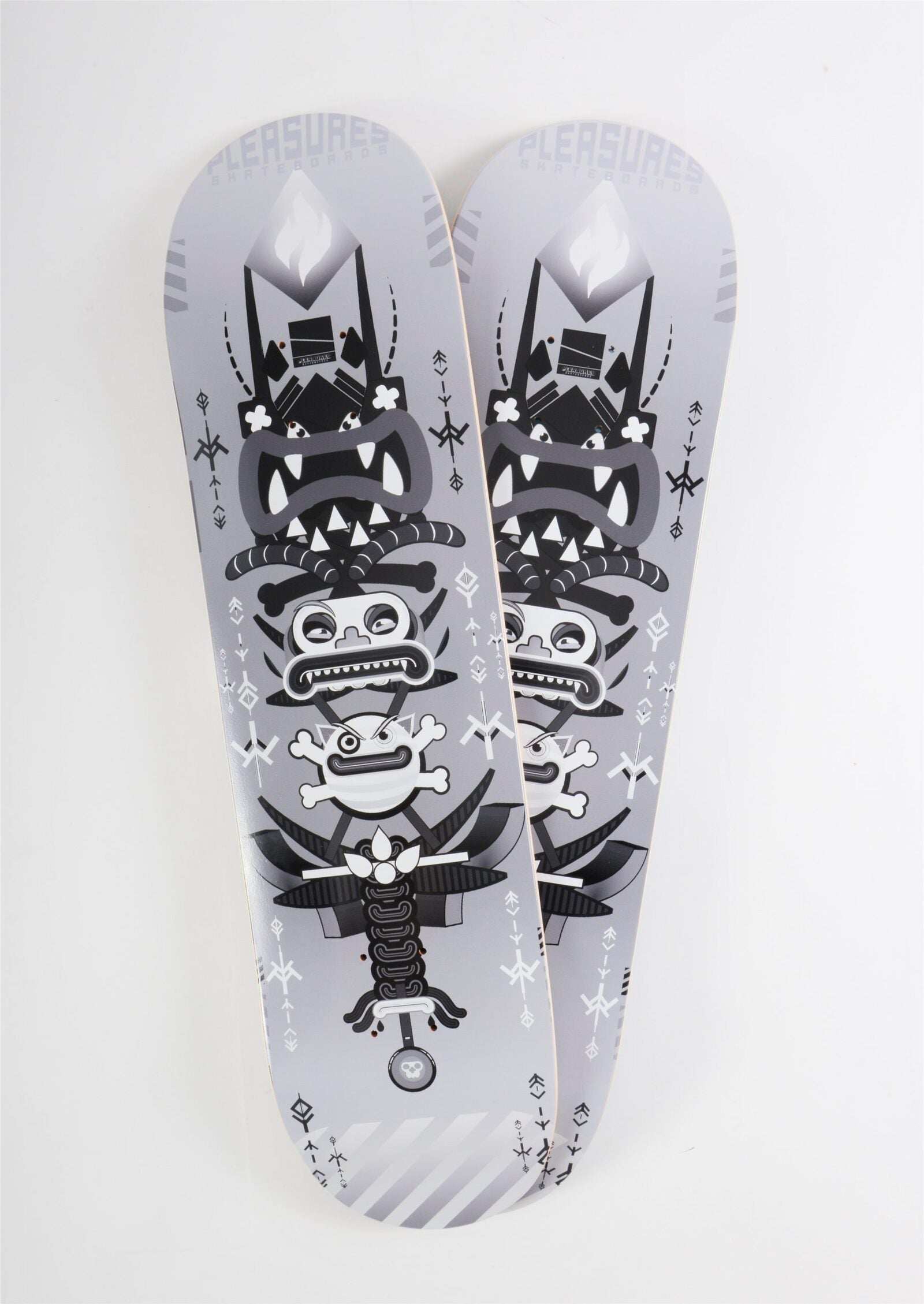 Pleasures Skateboards Tavola Excalibur 8.25"